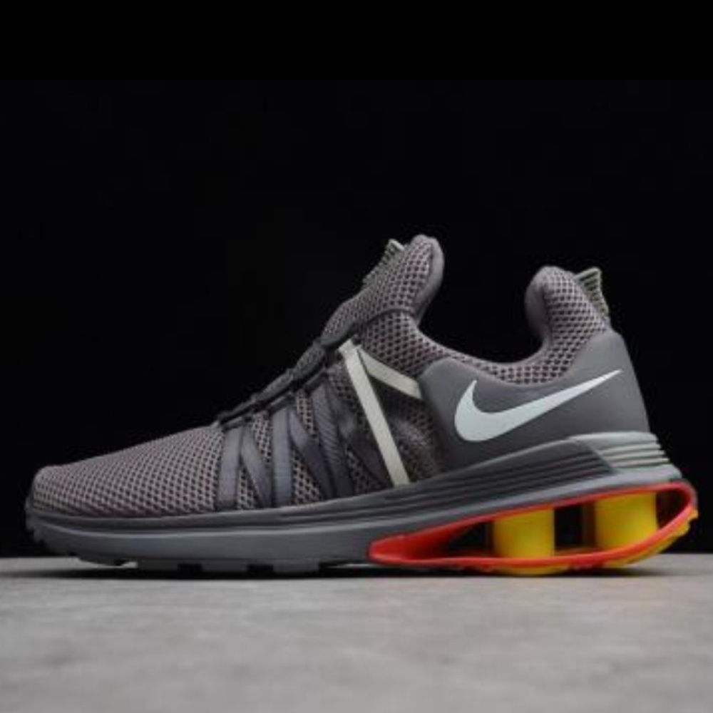 Nike Shox Gravity mens 10.5